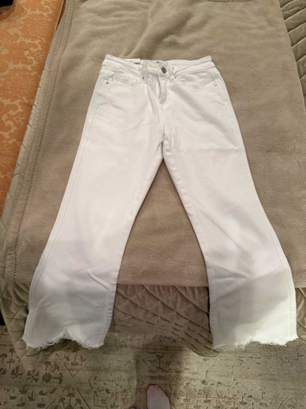 Women’s High-Rise White Jeans with Raw Hem